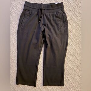 Women’s tech gear essential straight leg capris/joggers from Kohls